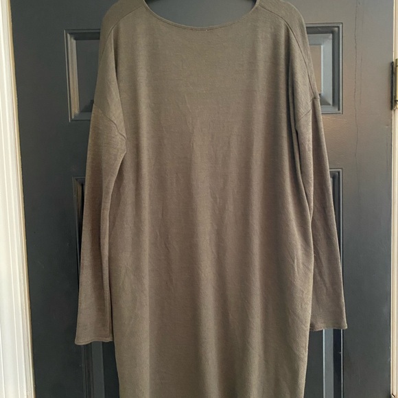Aritizia sweater dress v neck - Picture 2 of 2
